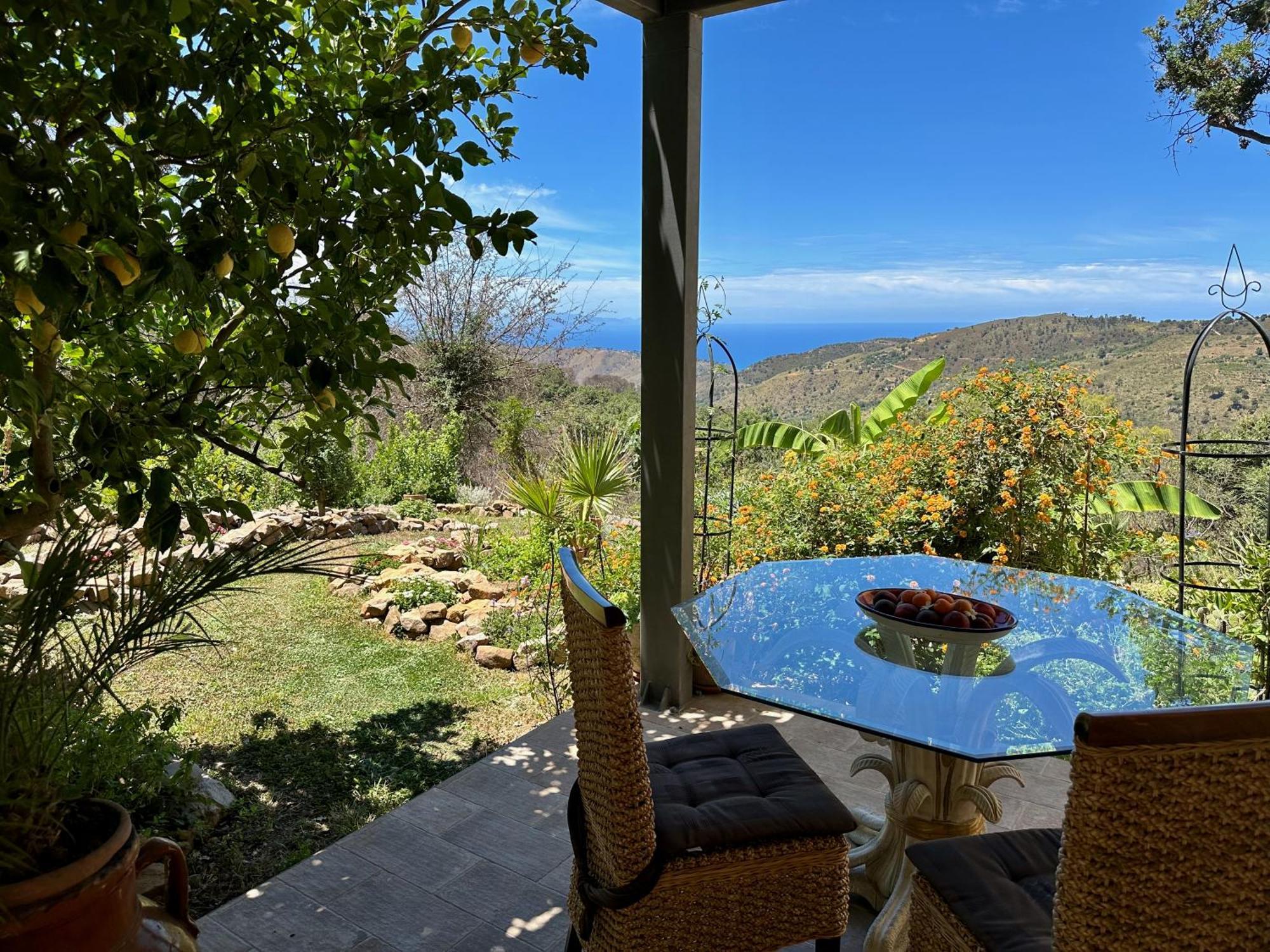 Cefalu Forest Hideout Luaran gambar